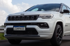 SUV  Jeep compass - frente