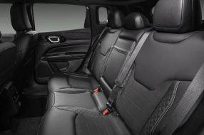 SUV  Jeep compass - espaço interno