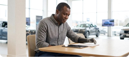 condutor PCD comprando um carro