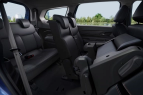 Chevrolet spin - interior