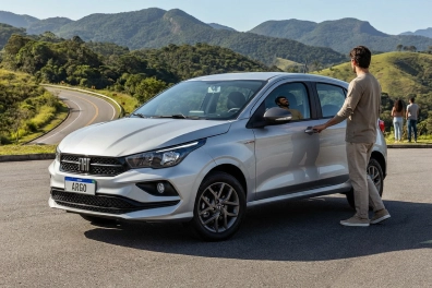 Carro Hatch Fiat Argo
